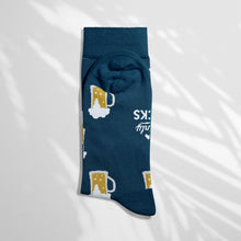 Load image into Gallery viewer, Men’s Socks with Beer Drinking Pattern Cotton Casual Socks Size 6 to 11