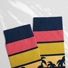 Load image into Gallery viewer, Men’s Socks with Retro Pattern Cotton Casual Socks Size 6 to 11