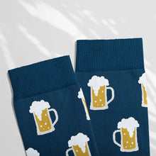 Load image into Gallery viewer, Men’s Socks with Beer Drinking Pattern Cotton Casual Socks Size 6 to 11
