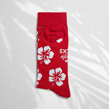 Load image into Gallery viewer, Women’s Socks with Red Hibiscus Flower Pattern Cotton Casual Socks Size 4 to 7

